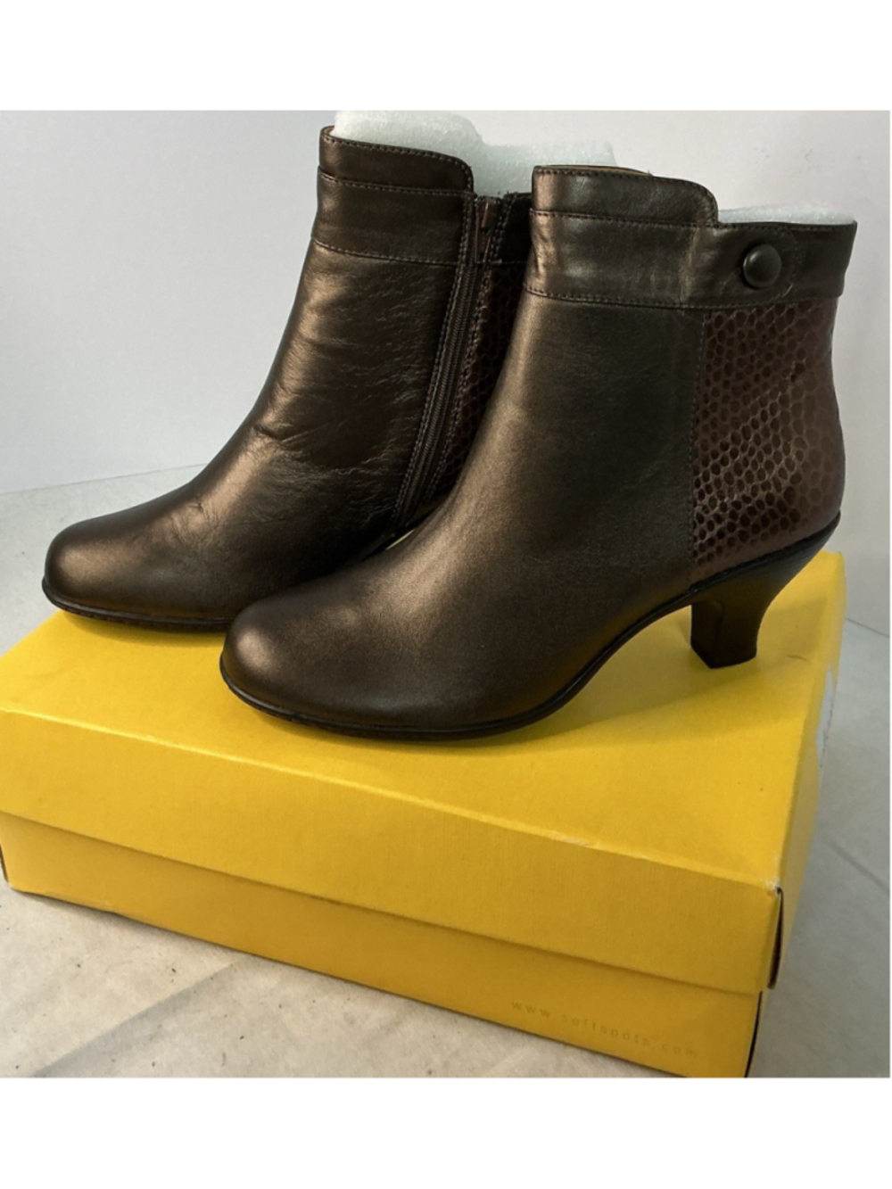 Softspots Women's Sherry Ankle Boots Copper/Brown Size 8.5 NIB